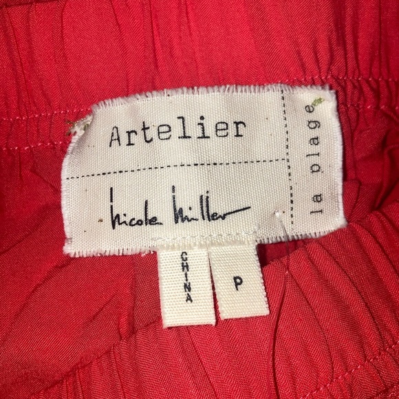 Chic Red Maxi Skirt with White Patterns - Picture 3 of 5